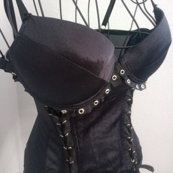 Y2K Morbid Threads Lace-Up Gothic Corset - Picture 3 of 4